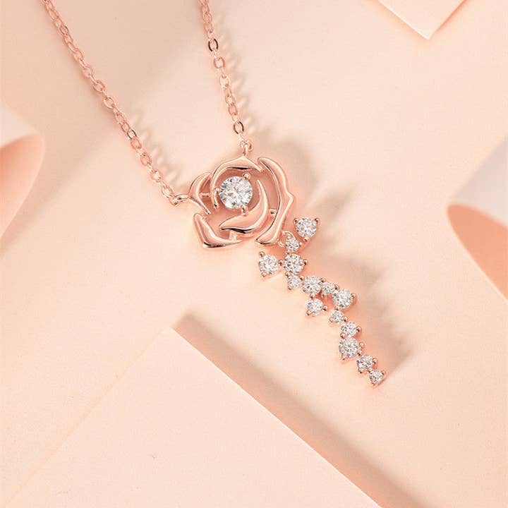 Collana con Ciondolo a Forma di Rosa in Moissanite - ROMA GEMS