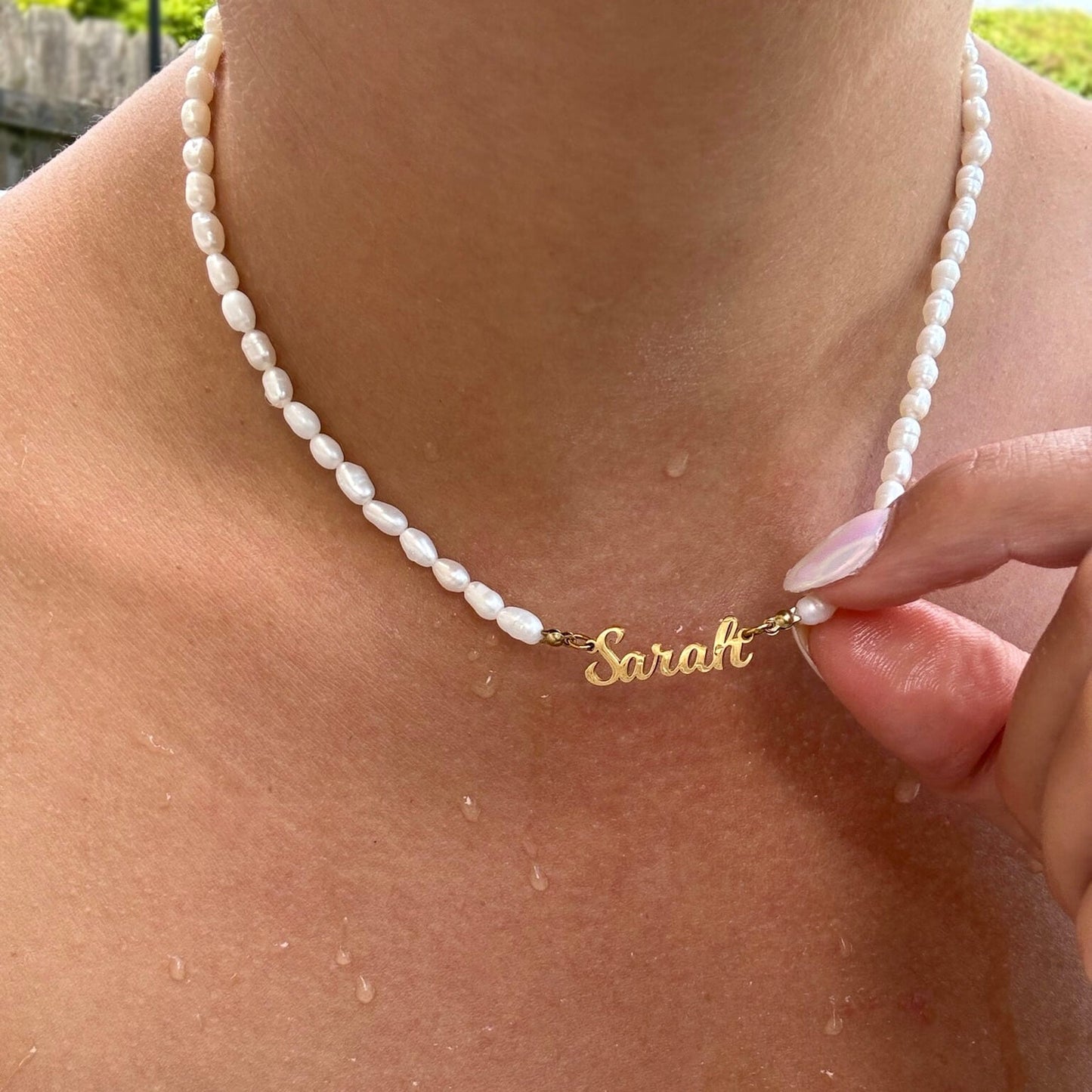 collana con nome personalizzato in perle d'acqua dolce